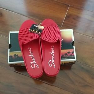 SKECHERS slides